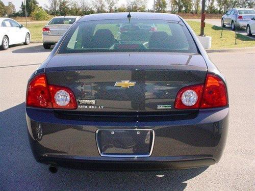 Chevrolet Malibu 2010 photo 2