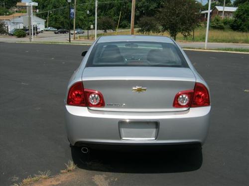 Chevrolet Malibu 2010 photo 3