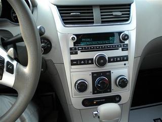 Chevrolet Malibu 2010 photo 2