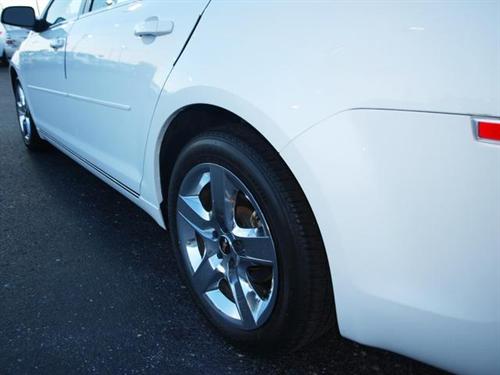 Chevrolet Malibu 2010 photo 3