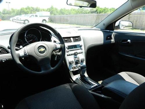 Chevrolet Malibu 2010 photo 3
