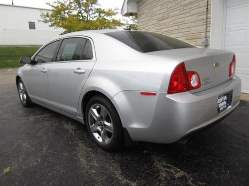 Chevrolet Malibu 2010 photo 2