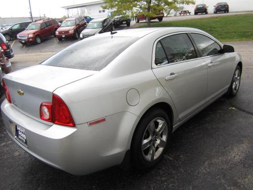 Chevrolet Malibu 2010 photo 3
