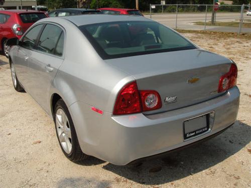 Chevrolet Malibu 2010 photo 2