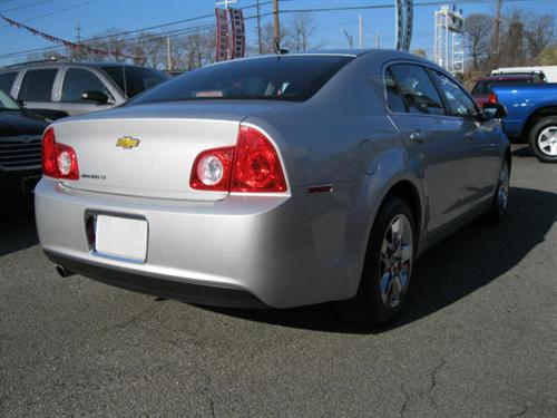 Chevrolet Malibu 2010 photo 2