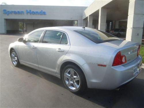 Chevrolet Malibu 2010 photo 2