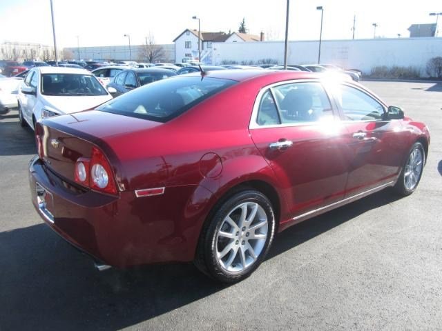 Chevrolet Malibu 2010 photo 3