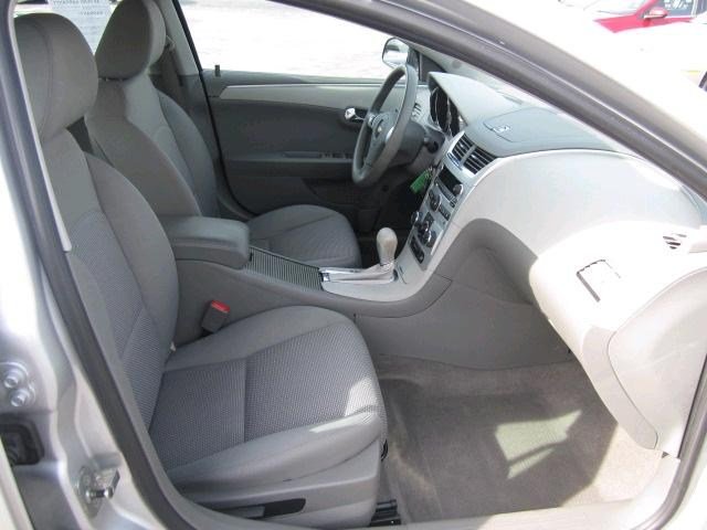 Chevrolet Malibu 2010 photo 1