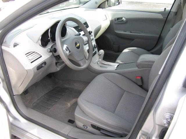 Chevrolet Malibu 2010 photo 4