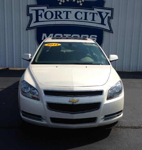 Chevrolet Malibu 2011 photo 2