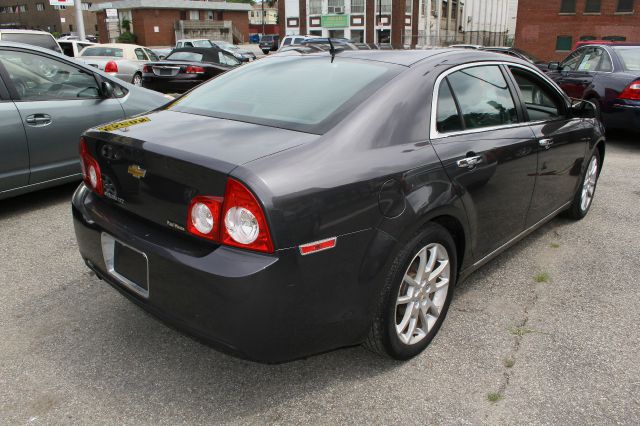 Chevrolet Malibu 2011 photo 2