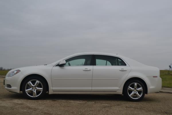 Chevrolet Malibu 2011 photo 4
