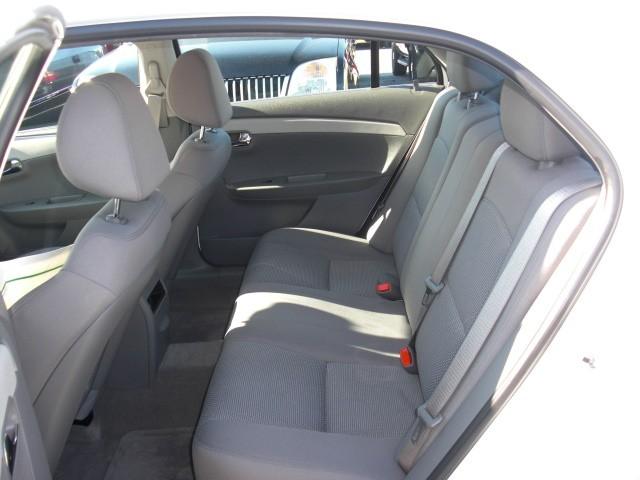 Chevrolet Malibu 2011 photo 3