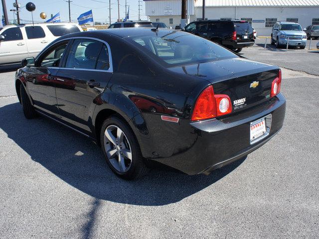 Chevrolet Malibu 2011 photo 3