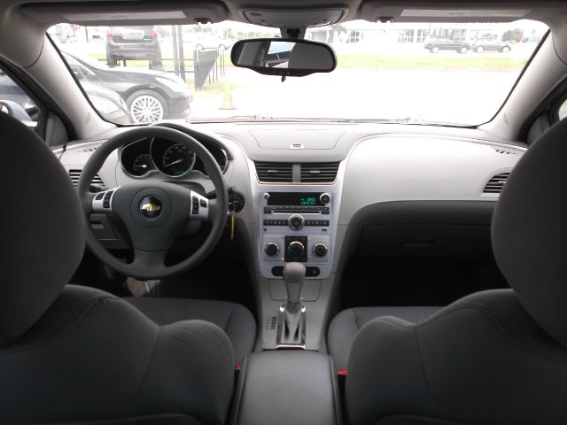 Chevrolet Malibu Supercab XL Sedan