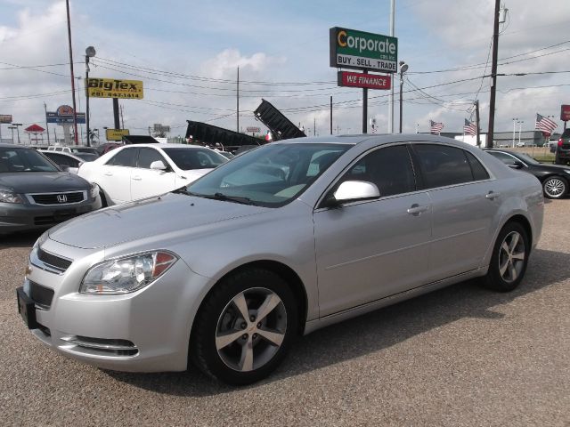 Chevrolet Malibu 2011 photo 2