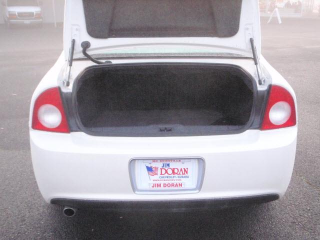 Chevrolet Malibu 2011 photo 4