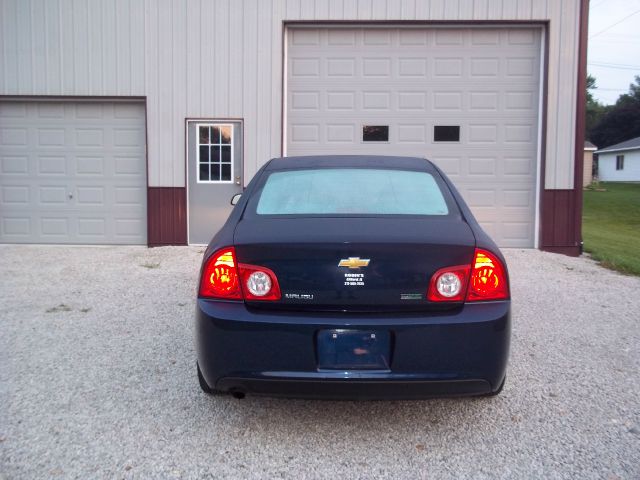 Chevrolet Malibu 2011 photo 3