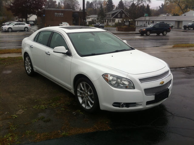 Chevrolet Malibu 2011 photo 4