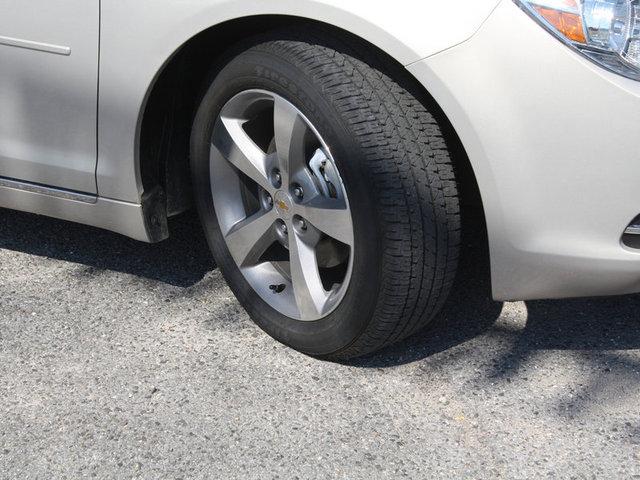 Chevrolet Malibu 2011 photo 1