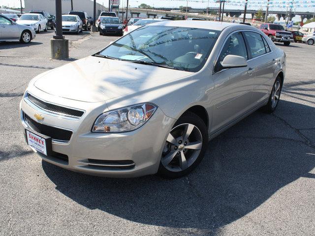 Chevrolet Malibu 2011 photo 3