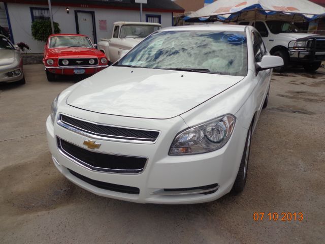 Chevrolet Malibu 2011 photo 3