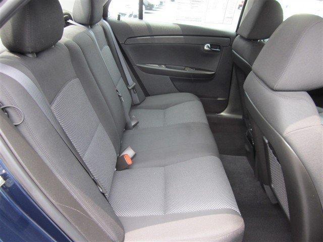 Chevrolet Malibu 2011 photo 3