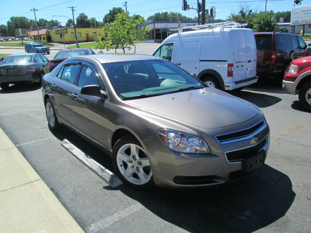 Chevrolet Malibu 2011 photo 2