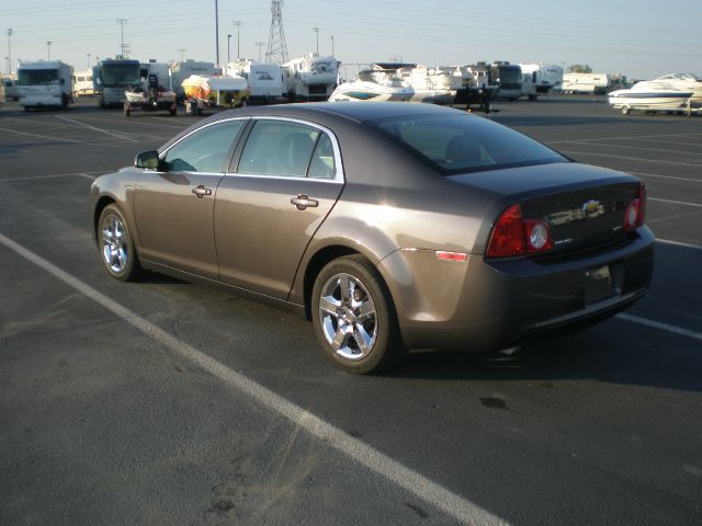 Chevrolet Malibu 2011 photo 2