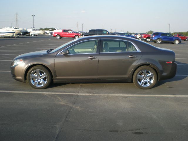 Chevrolet Malibu 2011 photo 3