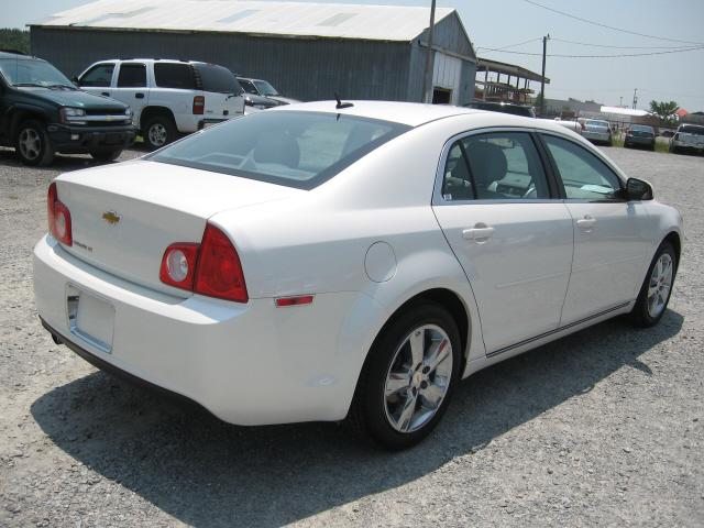 Chevrolet Malibu 2011 photo 3