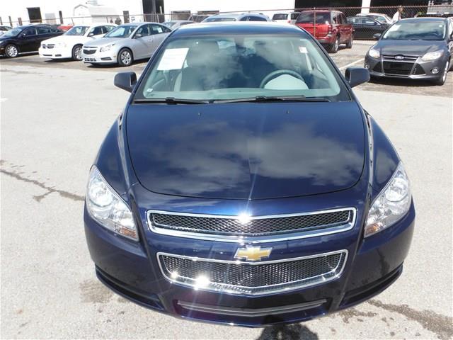 Chevrolet Malibu 2011 photo 2
