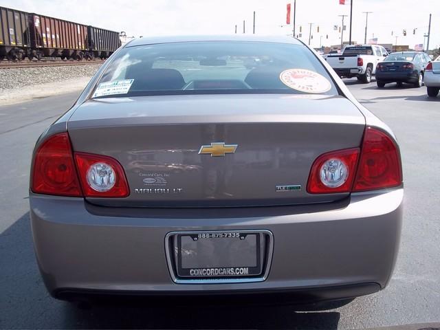 Chevrolet Malibu 2011 photo 1