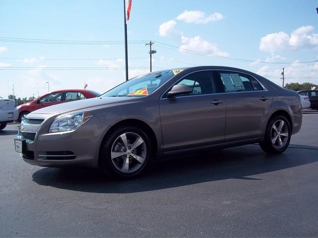 Chevrolet Malibu 2011 photo 3