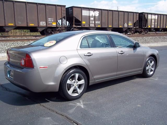Chevrolet Malibu 2011 photo 4