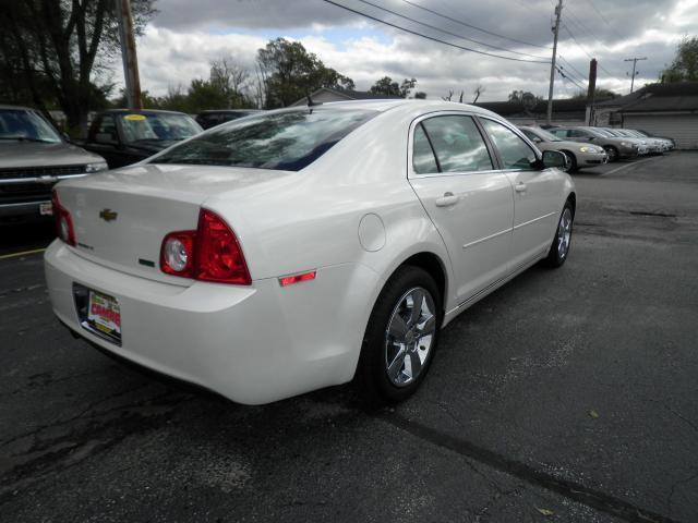 Chevrolet Malibu 2011 photo 3