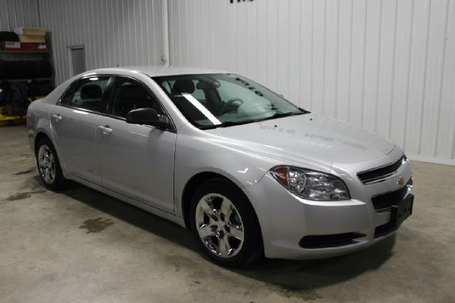 Chevrolet Malibu 2011 photo 2
