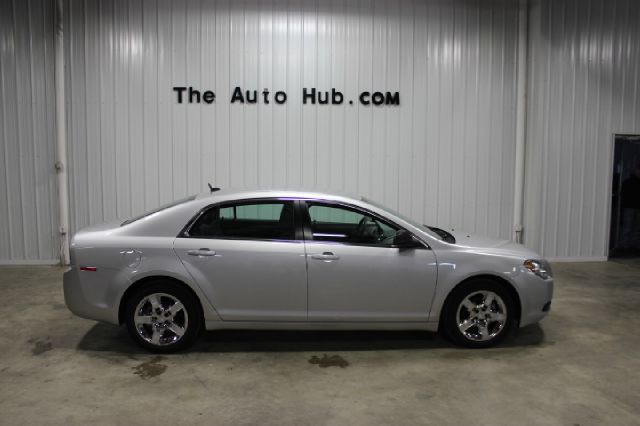 Chevrolet Malibu 2011 photo 4