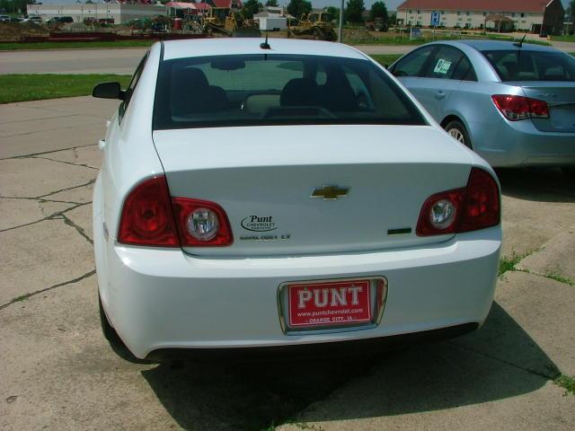 Chevrolet Malibu 2011 photo 4
