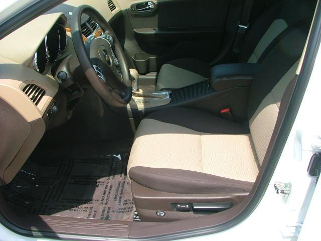 Chevrolet Malibu 2011 photo 5