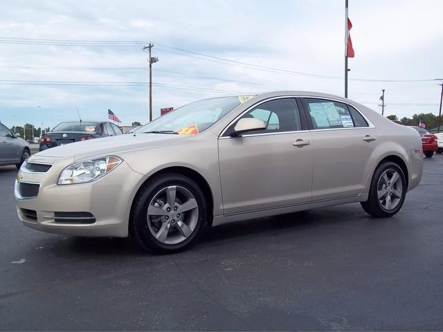Chevrolet Malibu 2011 photo 4