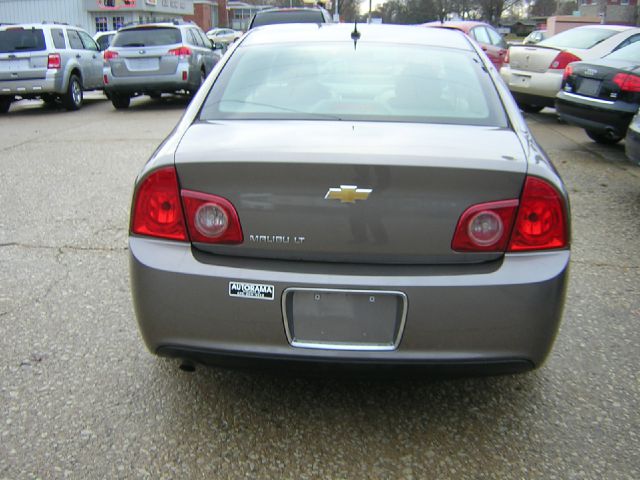 Chevrolet Malibu 2011 photo 4