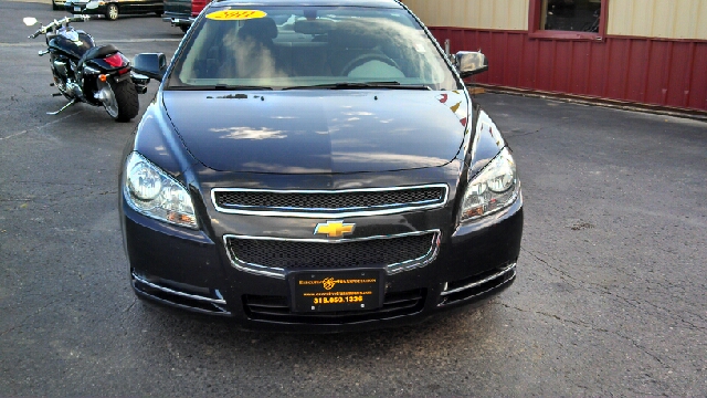 Chevrolet Malibu 2011 photo 3