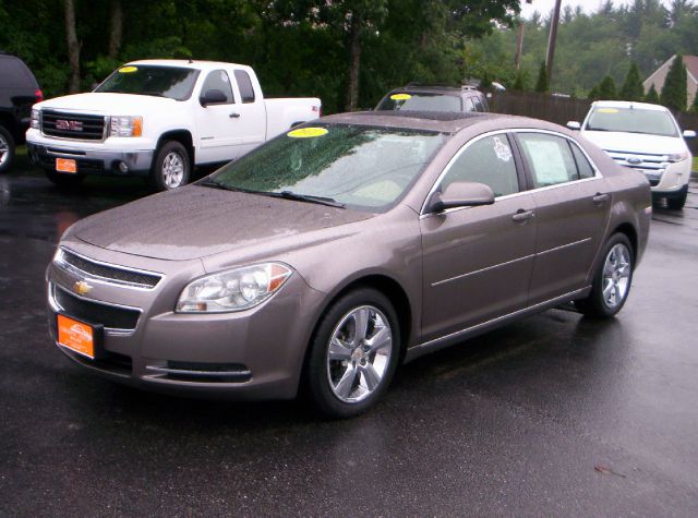 Chevrolet Malibu 4dr AWD SUV Sedan