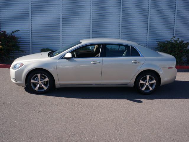 Chevrolet Malibu 2011 photo 2