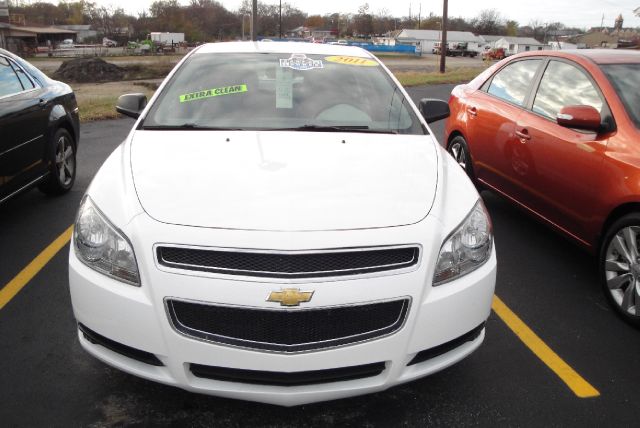 Chevrolet Malibu 2011 photo 2