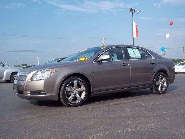Chevrolet Malibu 2011 photo 4