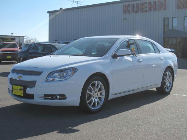 Chevrolet Malibu 2011 photo 2