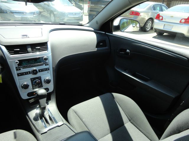 Chevrolet Malibu 2011 photo 18