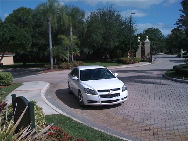 Chevrolet Malibu 2011 photo 4